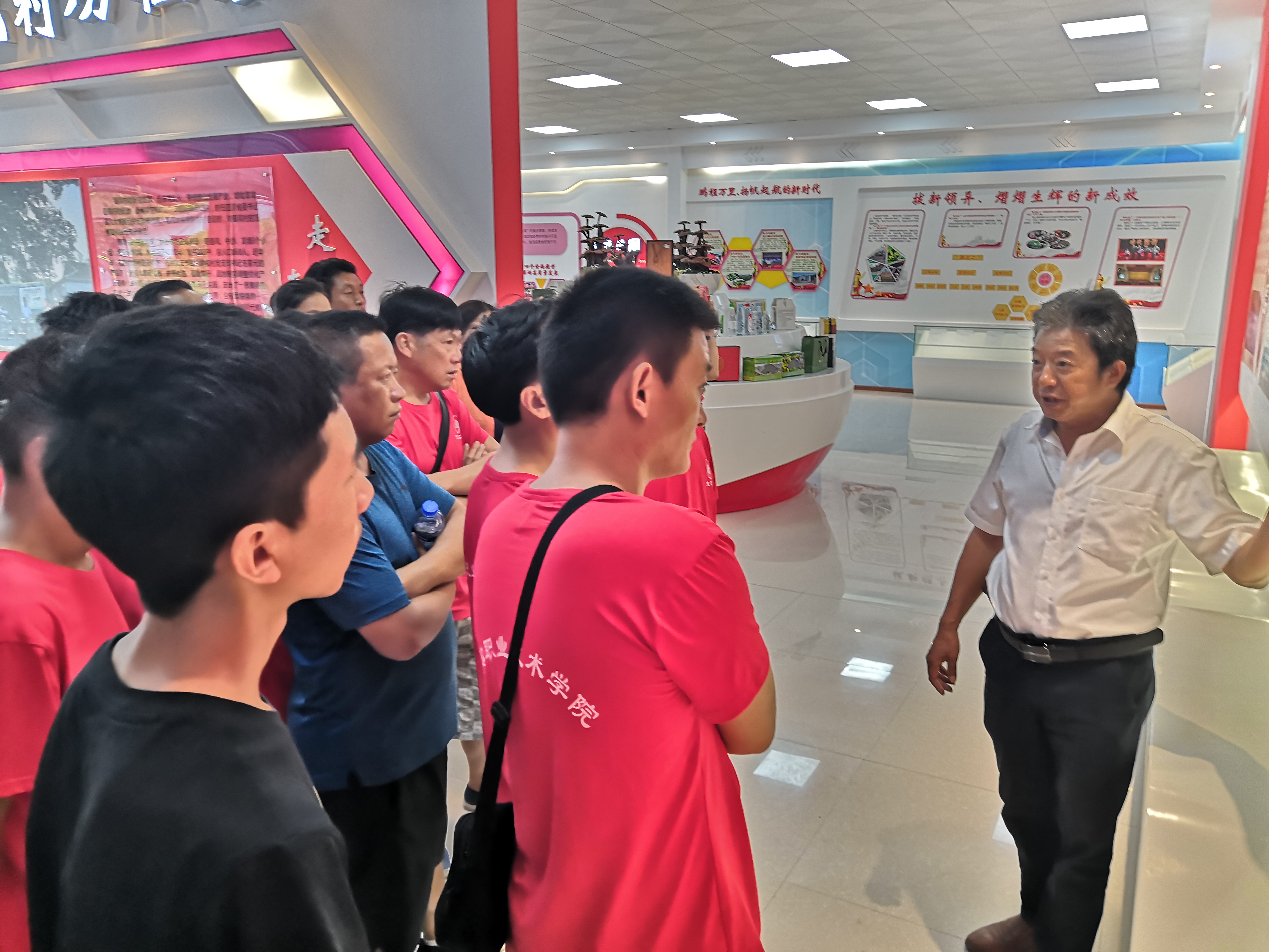 mmexport1564030459540