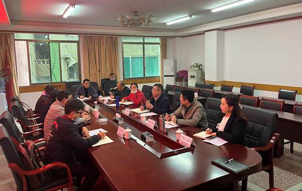 15CFE16E0A993A18DFF7736B8ECD1542